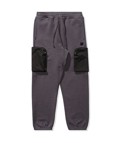 UNDEFEATED CONTRAST CARGO SWEATPANT